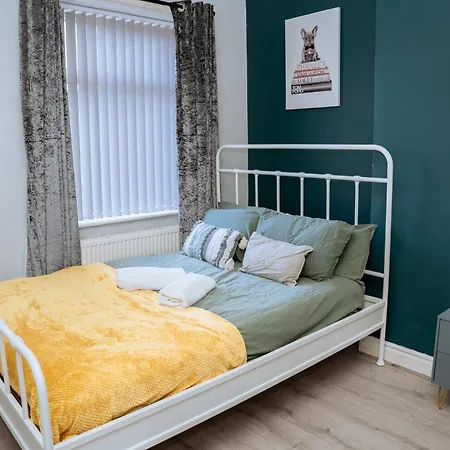 Cosy In Close To 约克