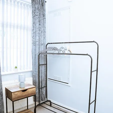 Cosy In Close To Daire