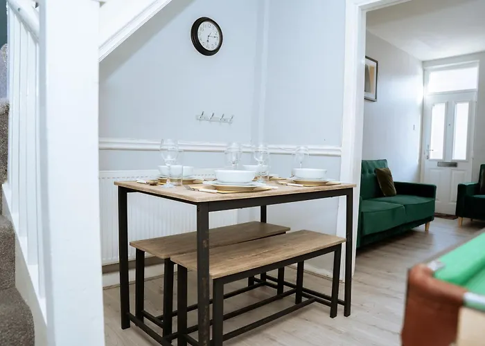 Cosy In Close To 约克